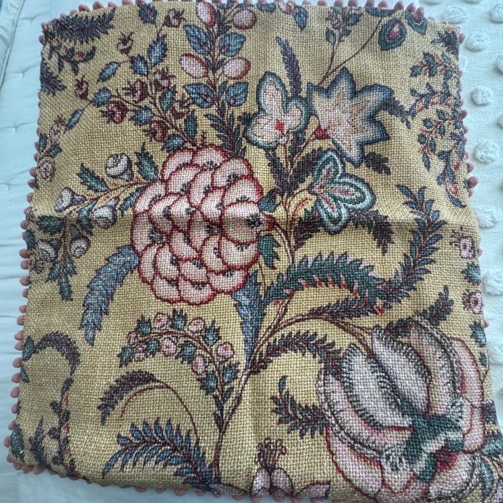 Pottery Barn golden/ yellow pillow cover 20x20”
“2 COVERS”